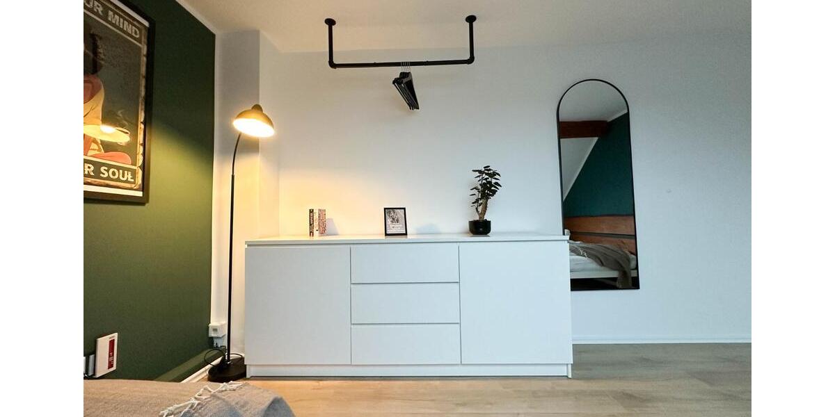 Dachgeschoßwohnung Remscheid Lüttringhausen - 2 Zimmer, 65 m&sup2;, 1.300&euro; | Angebot:24475277