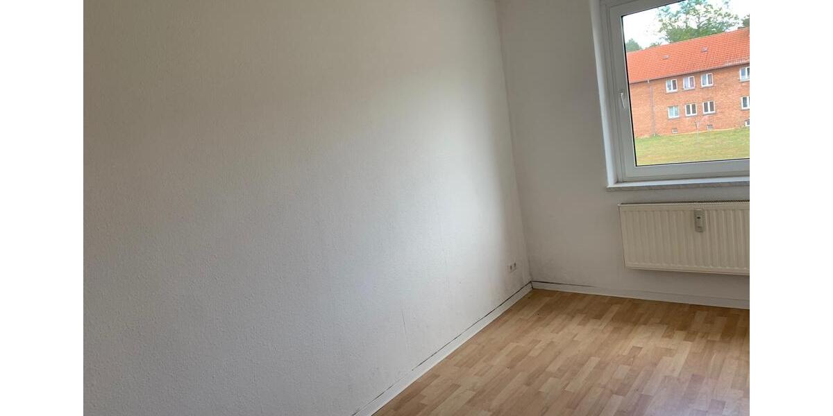 Etagenwohnung Plattenburg - 3 Zimmer, 57 m&sup2;, 320&euro; | Angebot:26070885