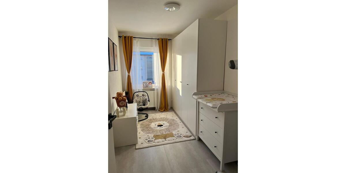 Helle 4-Zimmer-Wohnung zu vermieten 4 zimmer