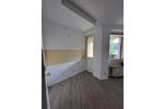 2-Zimmer Wohnung mit Balkon und Keller, großes Bad, ohne EBK