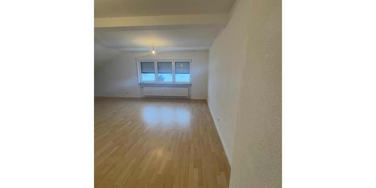 Dachgeschoßwohnung Langen (Hessen) - 3 Zimmer, 72 m&sup2;, 1.300&euro; | Angebot:24995845