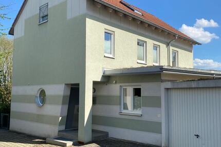 Haus Haßfurt - 6 Zimmer, 177 m&sup2;, 1.650&euro; | Angebot:24333611