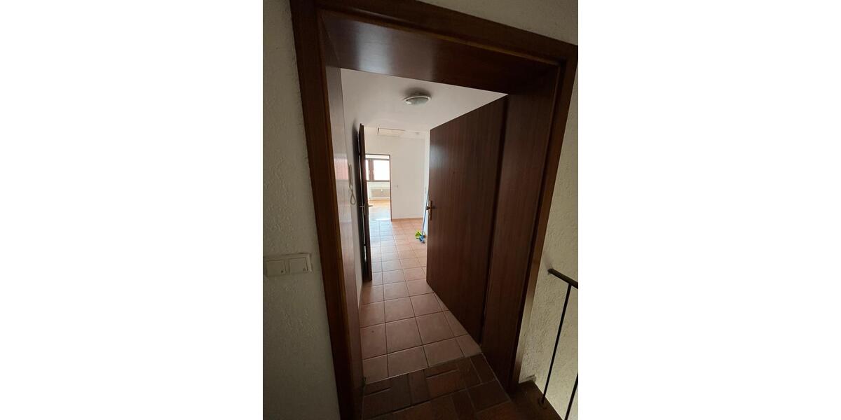 Dachgeschoßwohnung Röthenbach an der Pegnitz - 3 Zimmer, 88 m&sup2;, 900&euro; | Angebot:26492899