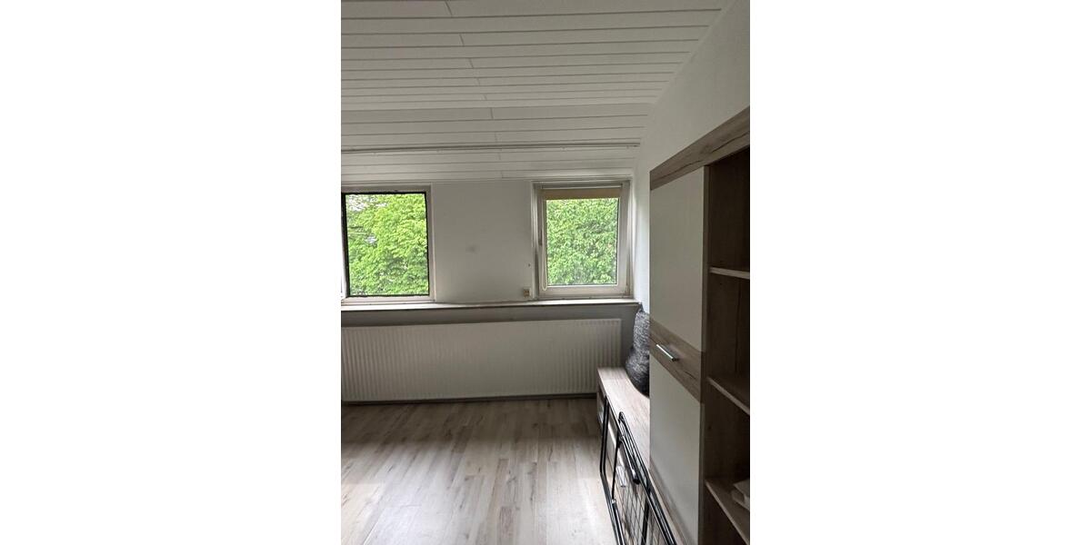 Dachgeschoßwohnung Beelen - 3 Zimmer, 70 m&sup2;, 670&euro; | Angebot:26639574
