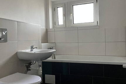 Wohnung Zwickau Pölbitz - 3 Zimmer, 75 m&sup2;, 400&euro; | Angebot:26731060