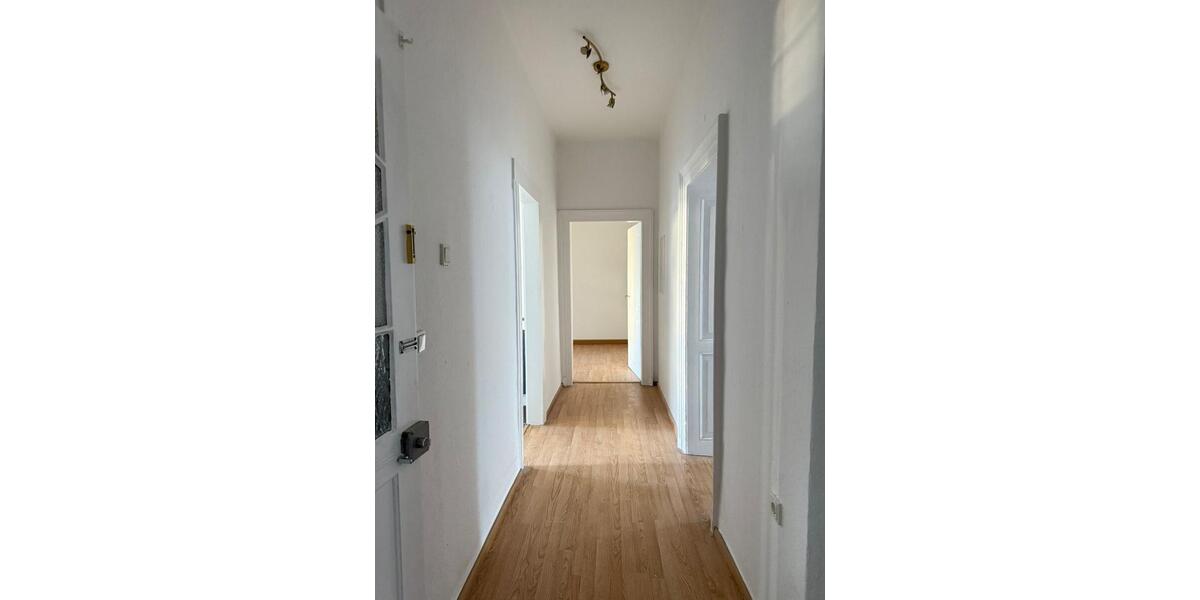 Etagenwohnung Saarbrücken St. Arnual - 3 Zimmer, 98 m&sup2;, 1.200&euro; | Angebot:25638031