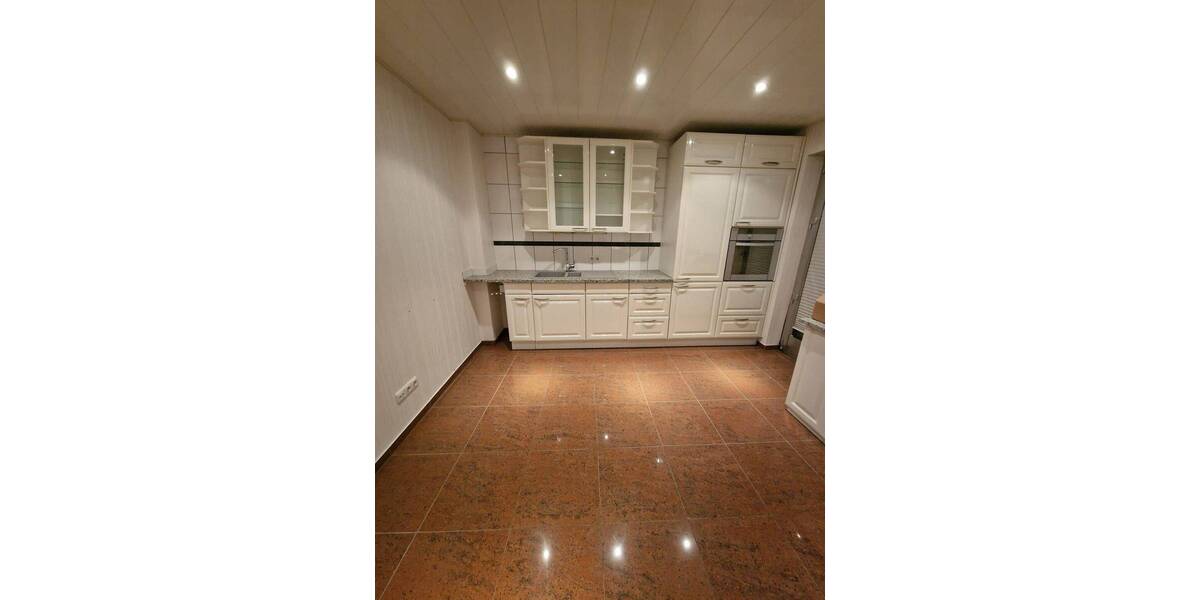 Etagenwohnung Mönchengladbach Windberg - 4 Zimmer, 124 m&sup2;, 1.200&euro; | Angebot:26744932
