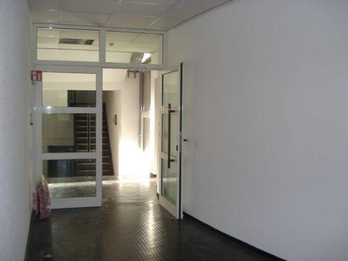 Gewerbeobjekt Schorndorf - 1 Zimmer, 20 m&sup2;, 240&euro; | Angebot:25674701