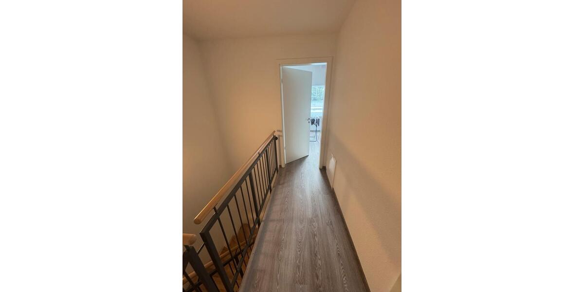 Reihenhaus Bad Endbach - 6 Zimmer, 128 m&sup2;, 1.350&euro; | Angebot:26604950