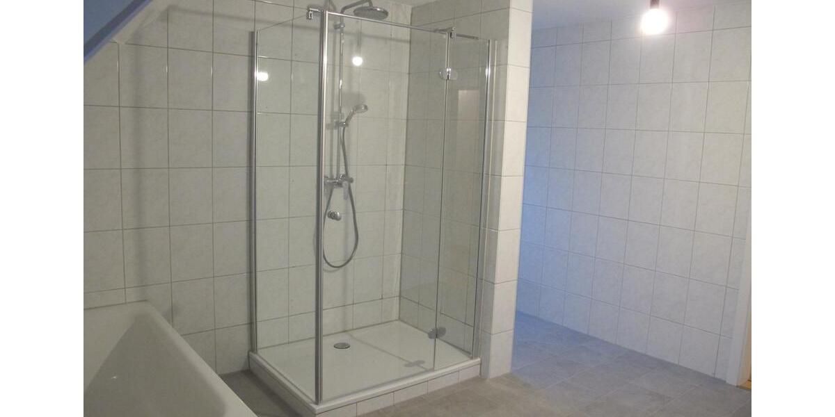 Dachgeschoßwohnung Gelsenkirchen - 3.5 Zimmer, 89 m&sup2;, 844&euro; | Angebot:24704179