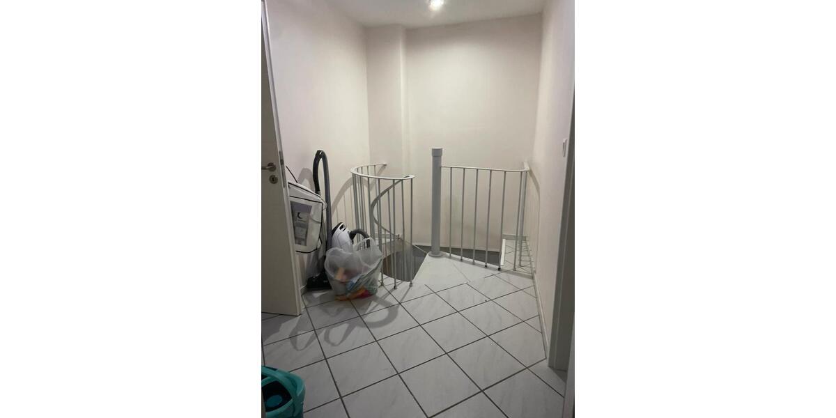 Maisonettenwohnung Krefeld Cracau - 5 Zimmer, 84 m&sup2;, 1.300&euro; | Angebot:24839178