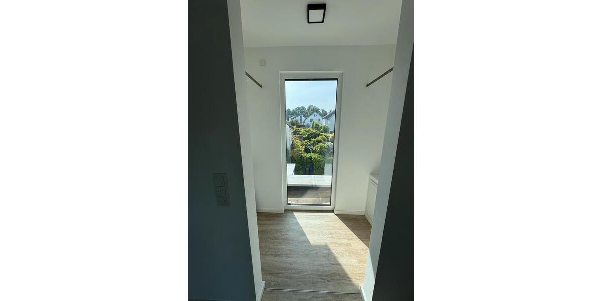 Einfamilienhaus Bergisch Gladbach - 3 Zimmer, 124 m&sup2;, 1.600&euro; | Angebot:26561767