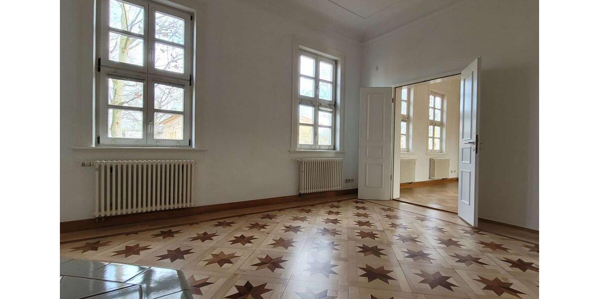 Etagenwohnung Gotha - 5 Zimmer, 152 m&sup2;, 1.200&euro; | Angebot:24997172