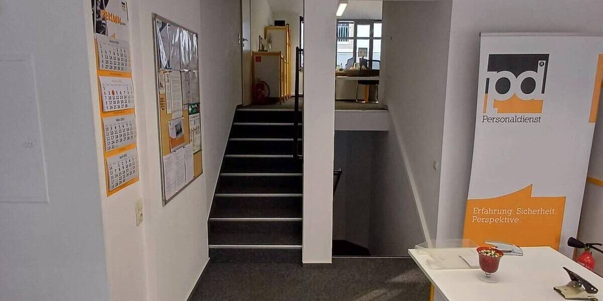 Gewerbeobjekt Lemgo - 5 Zimmer, 150 m&sup2;, 900&euro; | Angebot:23966880