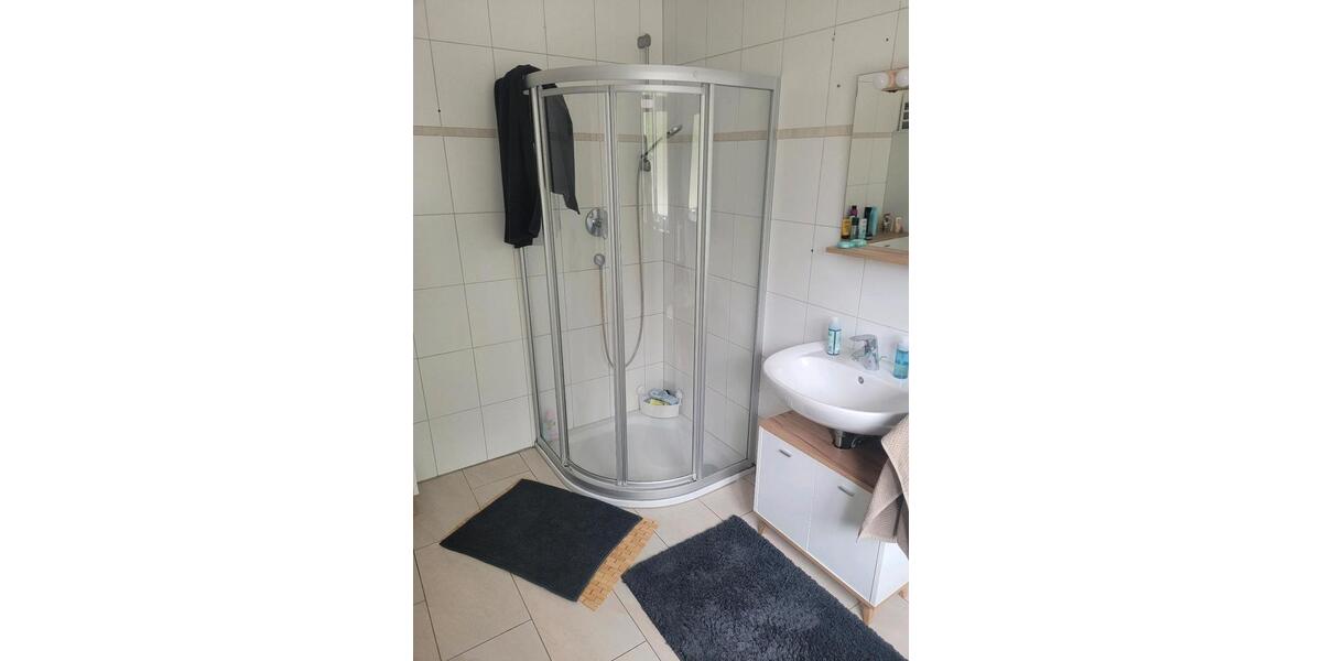 Terrassenwohnung Wiehl - 3 Zimmer, 120 m&sup2;, 1.200&euro; | Angebot:26538387