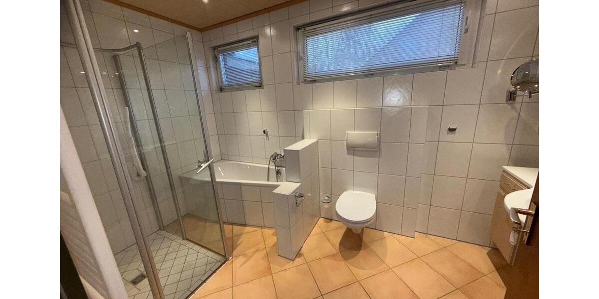 Erdgeschoßwohnung Papenburg - 4 Zimmer, 120 m&sup2;, 1.200&euro; | Angebot:24691191