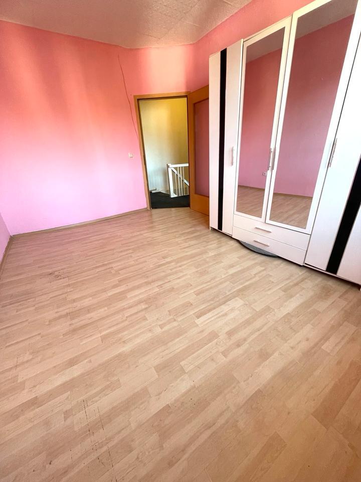 3ZKB Wohnung mit eigenem Eingang zimmer