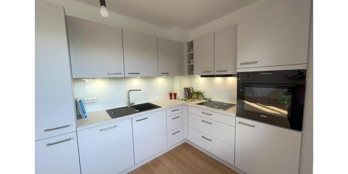 Dachgeschoßwohnung Reinfeld (Holstein) - 2.5 Zimmer, 88 m&sup2;, 1.740&euro; | Angebot:24826383