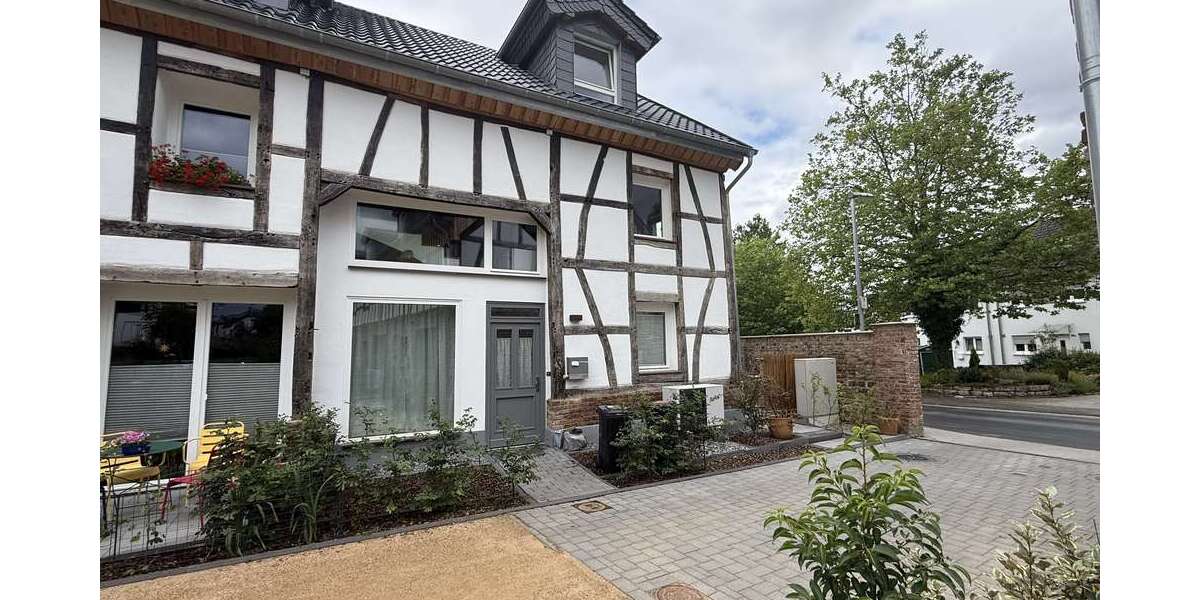 Etagenwohnung Hennef - 4 Zimmer, 120 m&sup2;, 1.800&euro; | Angebot:26956299