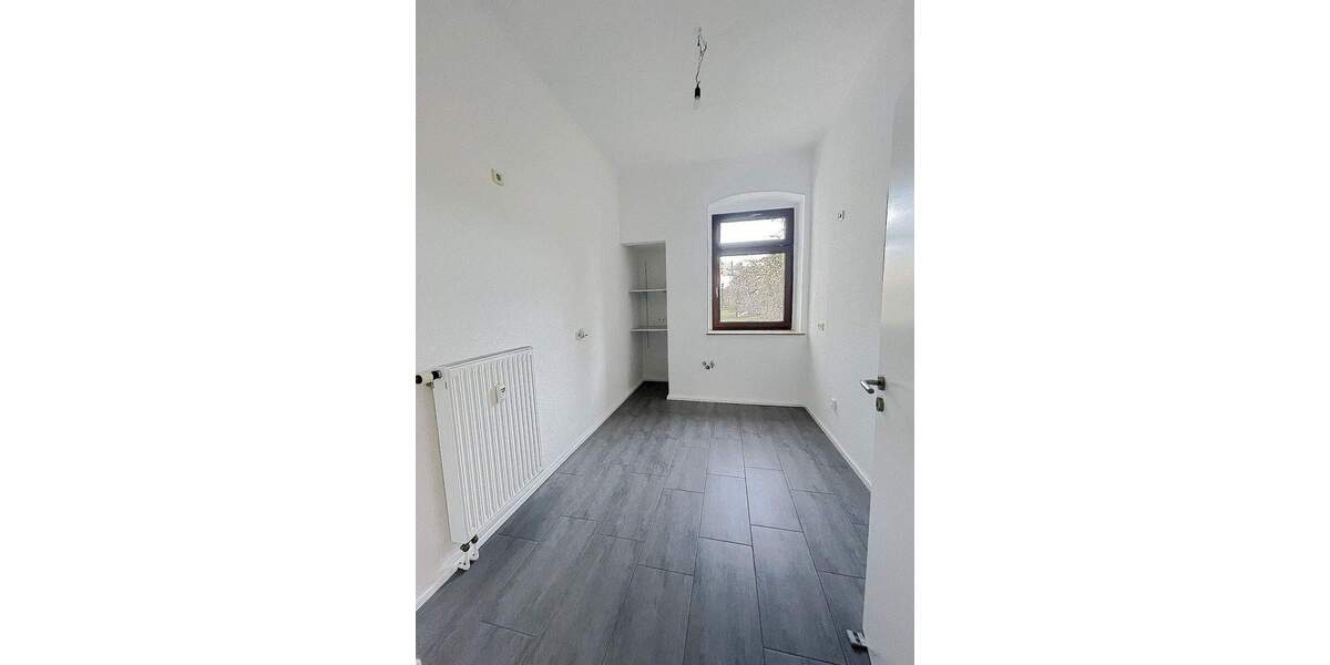 Etagenwohnung Meerane - 1 Zimmer, 47 m&sup2;, 325&euro; | Angebot:24578128