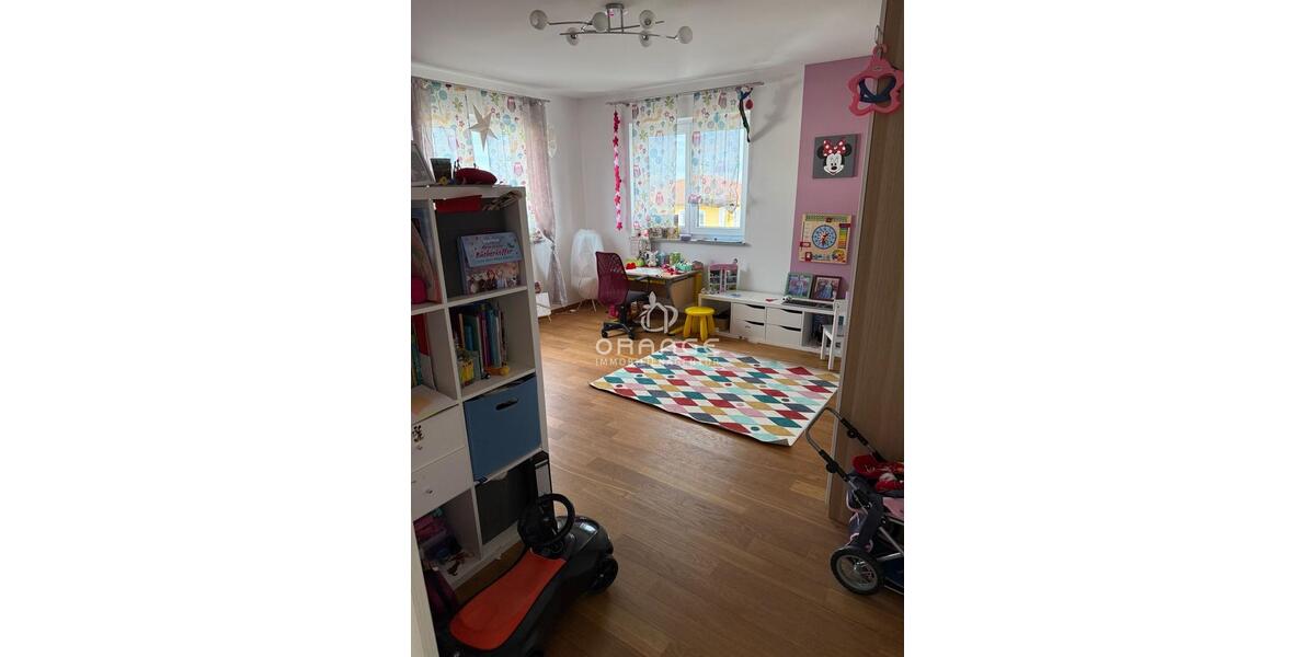 Einfamilienhaus Langquaid - 8 Zimmer, 260 m&sup2;, 2.000&euro; | Angebot:23861895