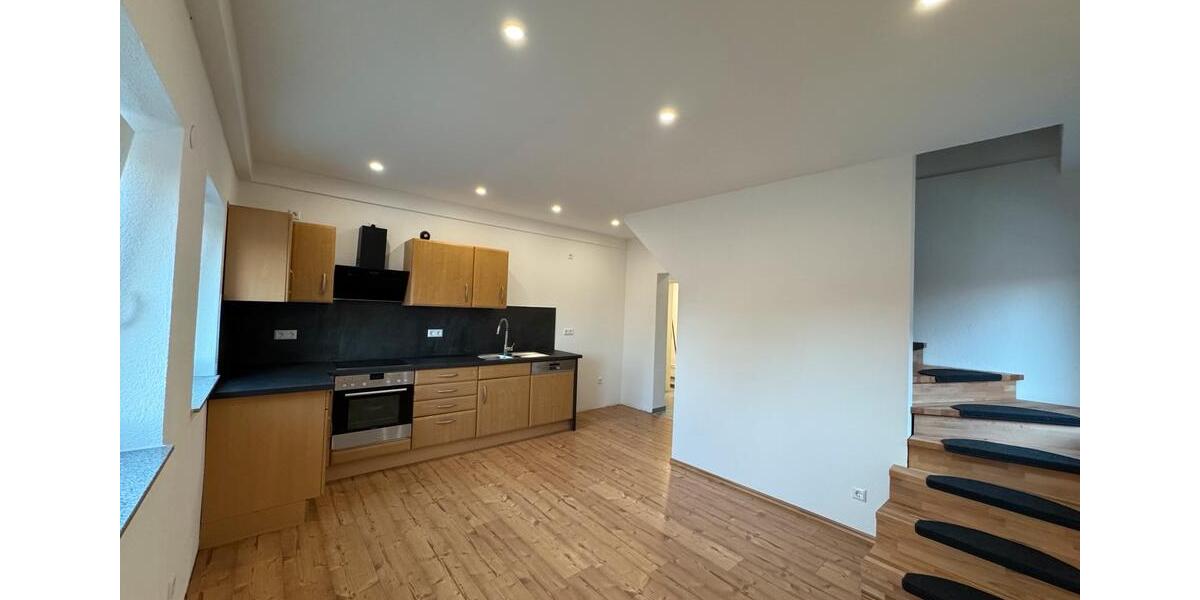 Etagenwohnung Rottenburg am Neckar - 3 Zimmer, 95 m&sup2;, 1.000&euro; | Angebot:26562328