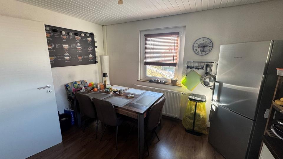 Etagenwohnung Stockheim - 4 Zimmer, 100 m&sup2;, 800&euro; | Angebot:26268473