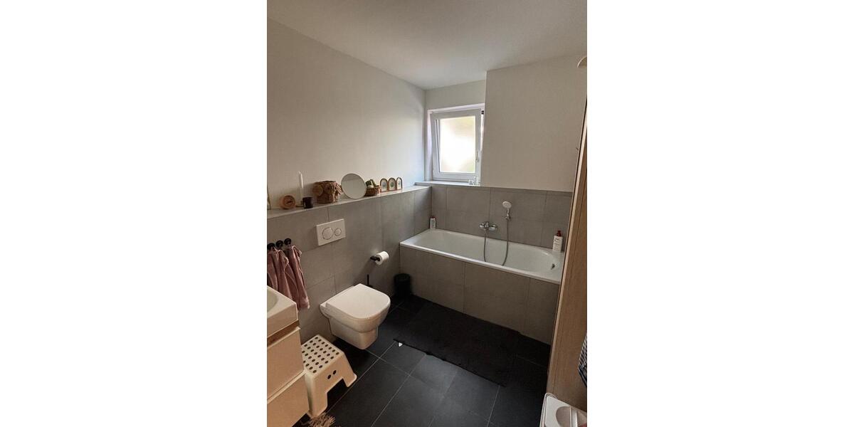 Erdgeschoßwohnung Düsseldorf Stadtbezirk 7 - 4 Zimmer, 120 m&sup2;, 2.480&euro; | Angebot:27604802