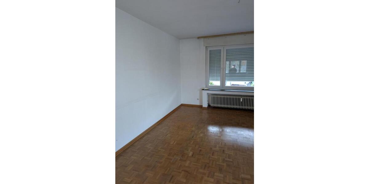 Etagenwohnung Bad Berleburg - 4 Zimmer, 122 m&sup2;, 700&euro; | Angebot:25611923