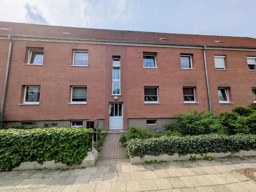 Schöne helle 2-Raum-Wohnung mit Garten zu vermieten
