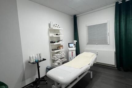 Raum zu vermieten inkl. modernstem Diodenlaser zimmer