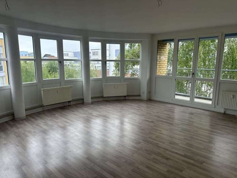 Wohnung zum Mieten in Luckenwalde 669,20 € 66.92 m²