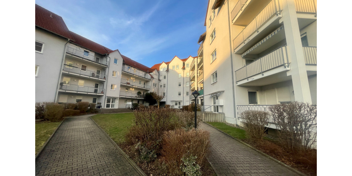 Frisch gestrichene 3-Zimmer-Wohnung mit Balkon, Aufzug und Keller in Hildburghausen! 3 zimmer