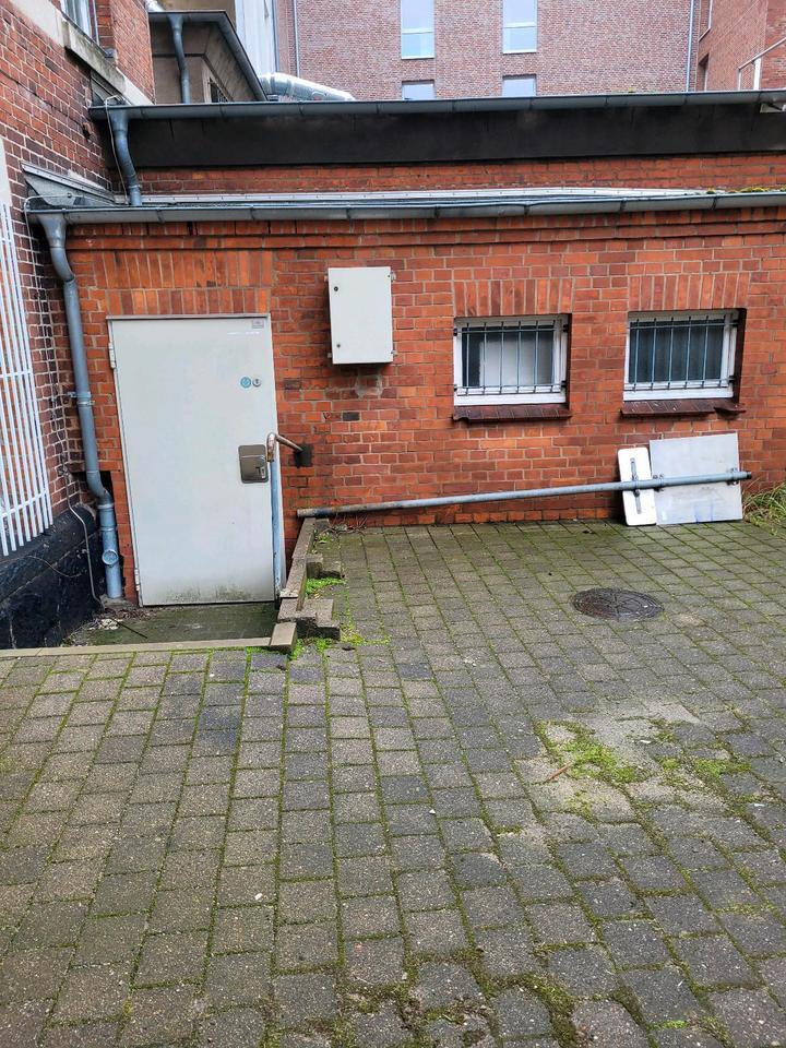 2 Lagerräume in Lübeck, nähe Bahnhof zum 01.07.25 zu vermieten