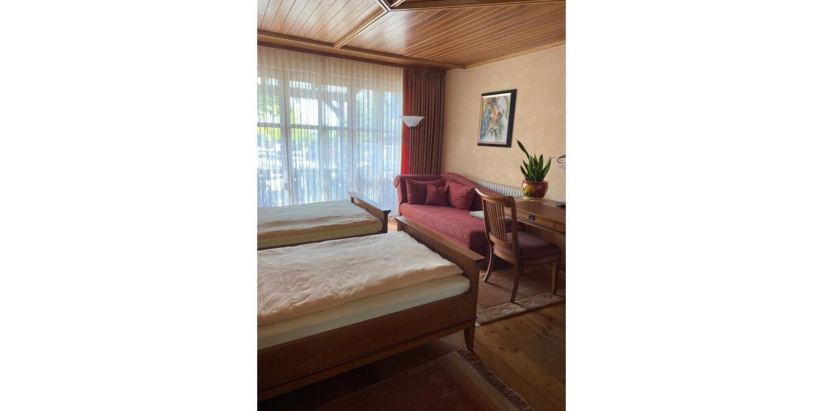 Zimmer möbliert 1 zimmer