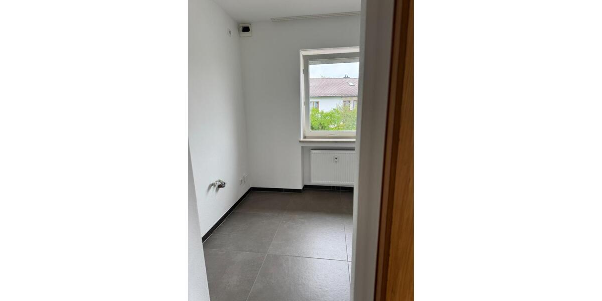 Etagenwohnung Simbach - 4 Zimmer, 97 m&sup2;, 850&euro; | Angebot:25823271