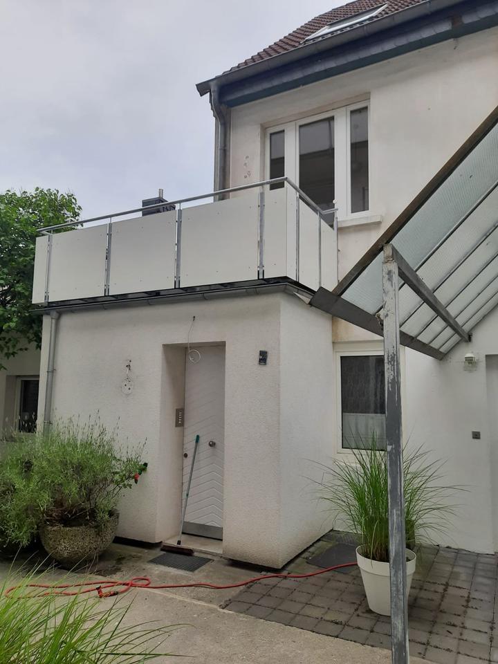 Uni- und Citynahe 4 ZKB mit großem Balkon und WG geeignet zimmer