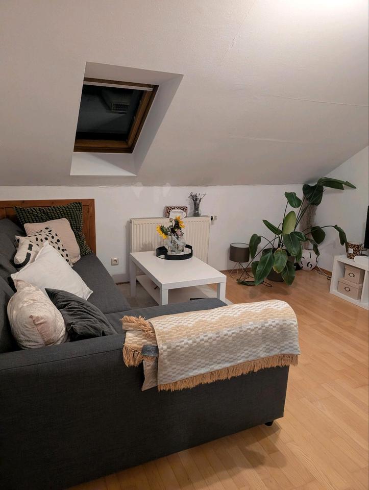 2-Zimmer-Dachgeschoßwohnung