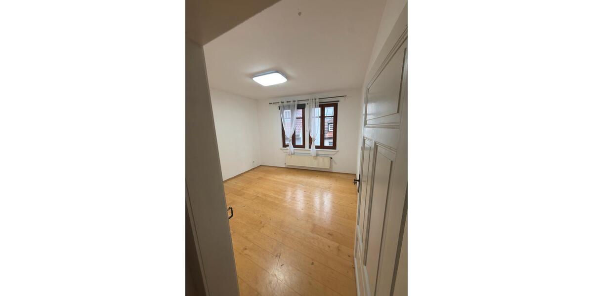 Etagenwohnung Weinheim - 3 Zimmer, 75 m&sup2;, 830&euro; | Angebot:24876879