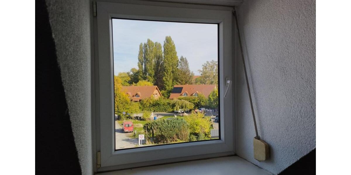 Dachgeschoßwohnung Lage - 3 Zimmer, 77 m&sup2;, 650&euro; | Angebot:25867954