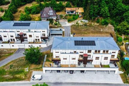 ***Südbalkon und Einbauküche*** 3 zimmer