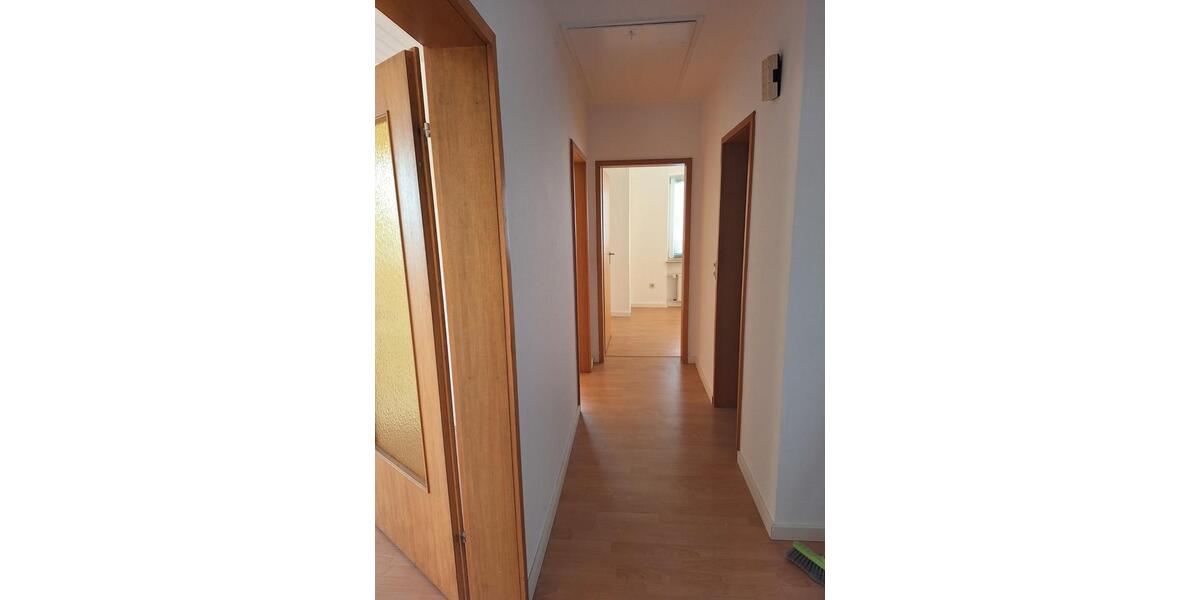 Dachgeschoßwohnung Göttingen Oststadt - 4 Zimmer, 78 m&sup2;, 1.100&euro; | Angebot:25831597