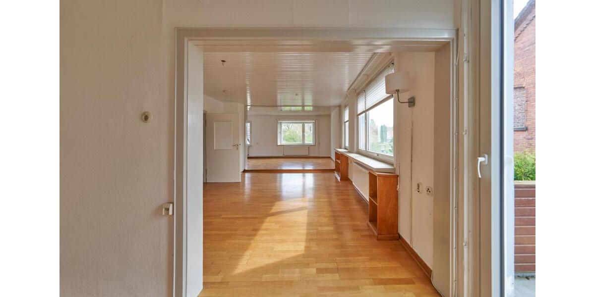 Etagenwohnung Hameln Kernstadt - 4 Zimmer, 132 m&sup2;, 925&euro; | Angebot:26517291