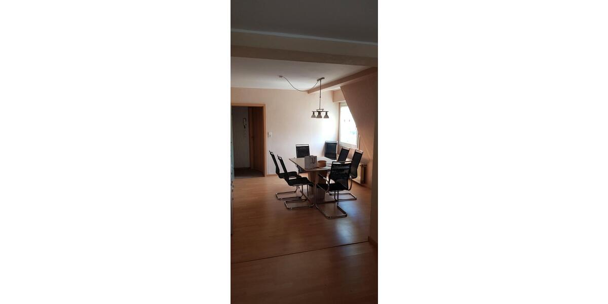 Dachgeschoßwohnung Werdohl - 4 Zimmer, 98 m&sup2;, 600&euro; | Angebot:26148087