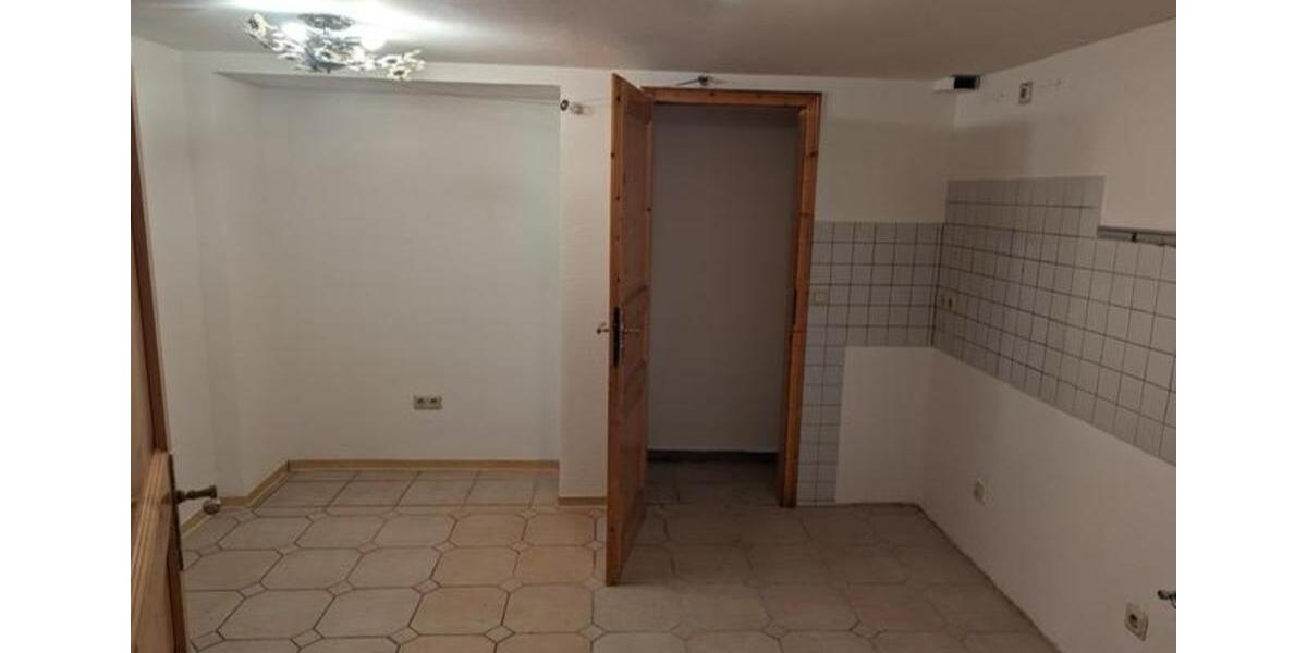Erdgeschoßwohnung Bad Königshofen im Grabfeld - 3 Zimmer, 70 m&sup2;, 560&euro; | Angebot:24599994