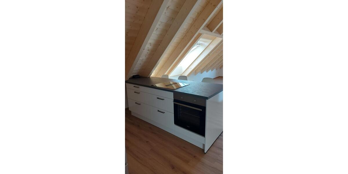 Dachgeschoßwohnung Bartholomä - 3.5 Zimmer, 100 m&sup2;, 950&euro; | Angebot:26625831
