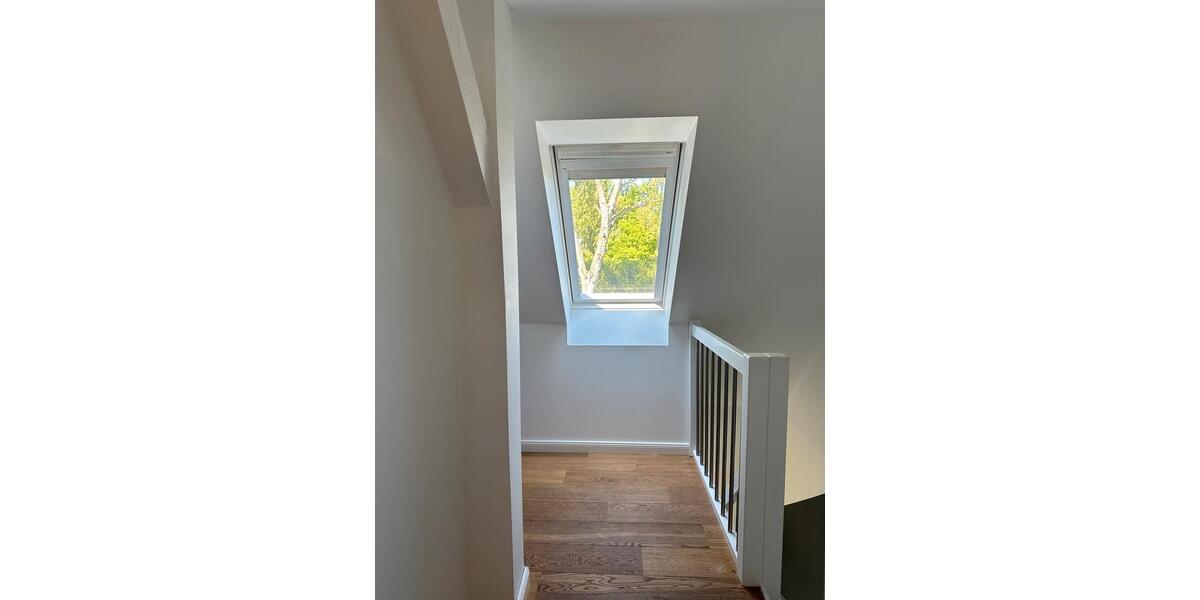 Dachgeschoßwohnung Sellin - 3 Zimmer, 95 m&sup2;, 1.100&euro; | Angebot:26637146