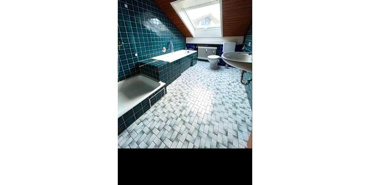 Dachgeschoßwohnung Pfinztal - 3.5 Zimmer, 80 m&sup2;, 850&euro; | Angebot:24577040