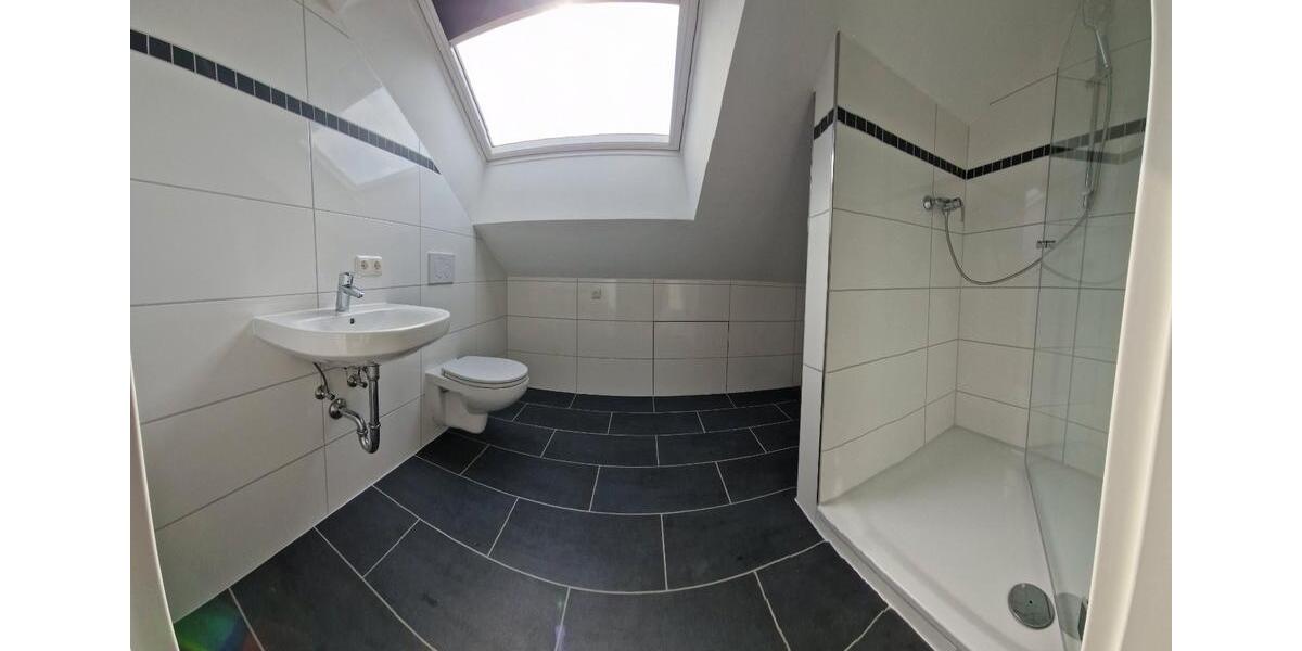 Dachgeschoßwohnung Burghausen - 3 Zimmer, 55 m&sup2;, 825&euro; | Angebot:26221403