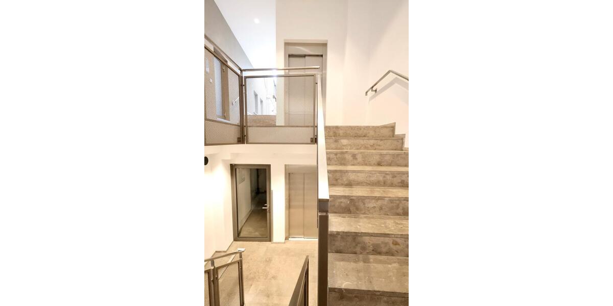 Dachgeschoßwohnung Ingolstadt - 2 Zimmer, 85 m&sup2;, 1.231&euro; | Angebot:24810953